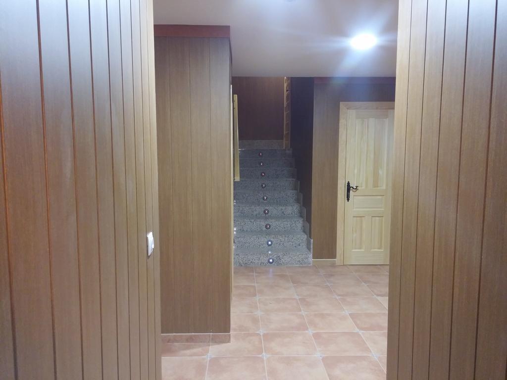 Puerta De Caderechas Villa Terminon Exterior foto