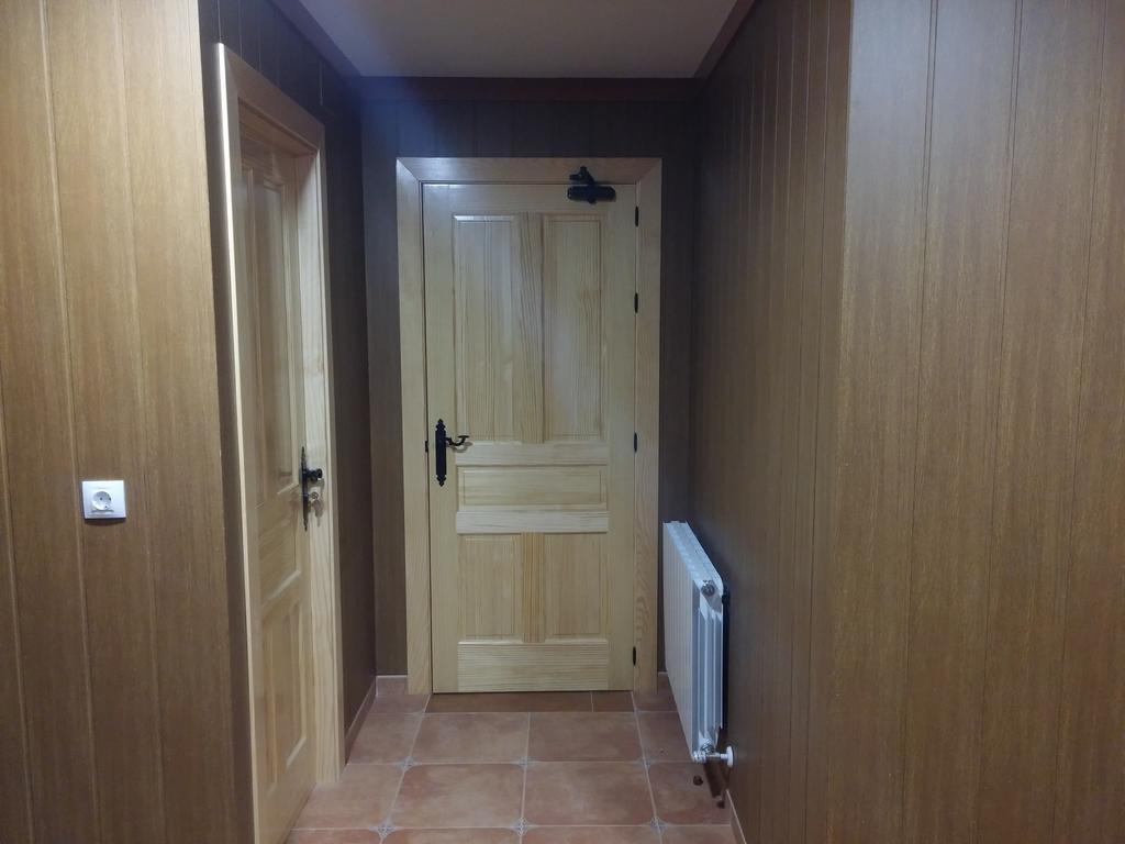 Puerta De Caderechas Villa Terminon Exterior foto